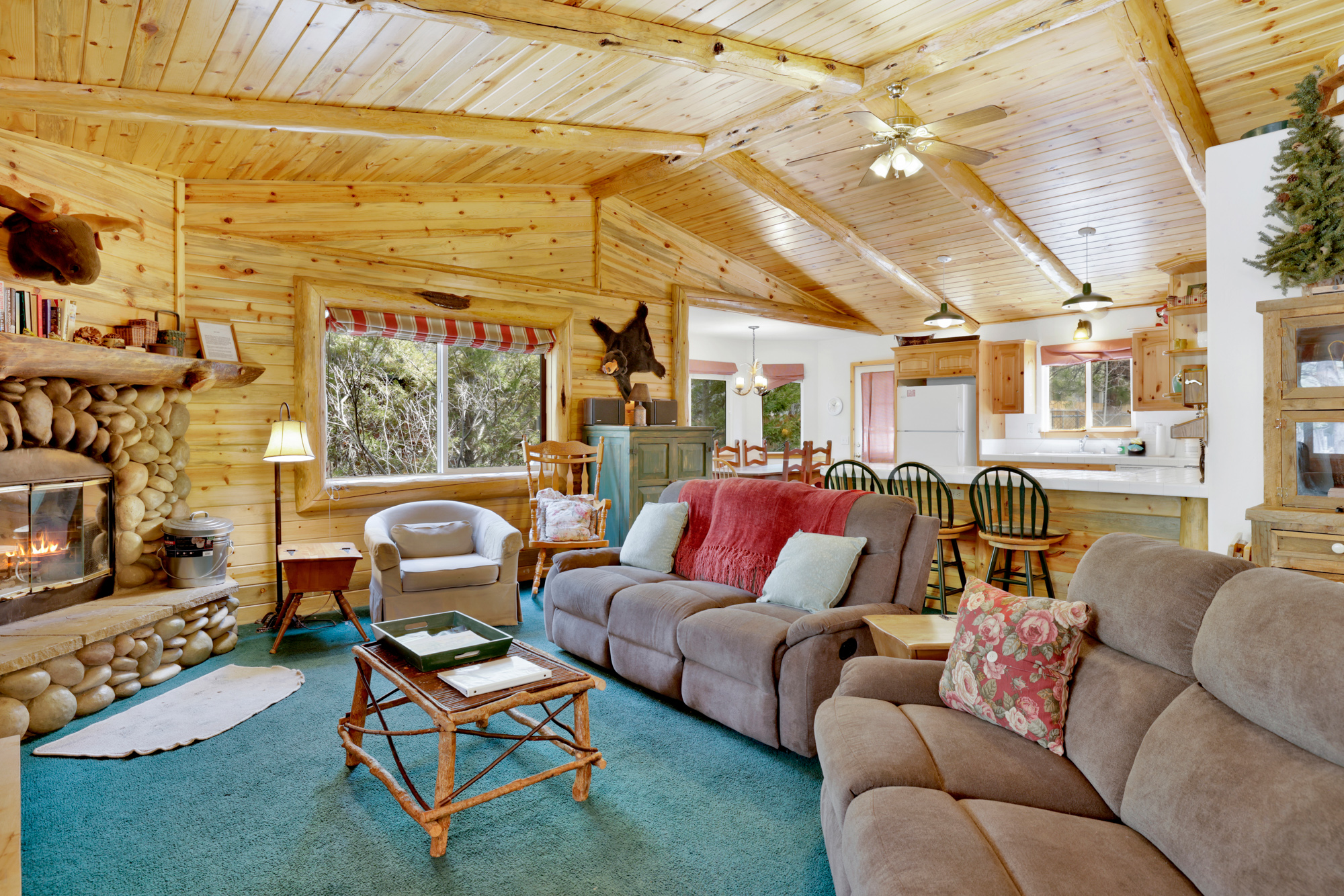 Aspen Grove Log Cabin at Big Bear Lake