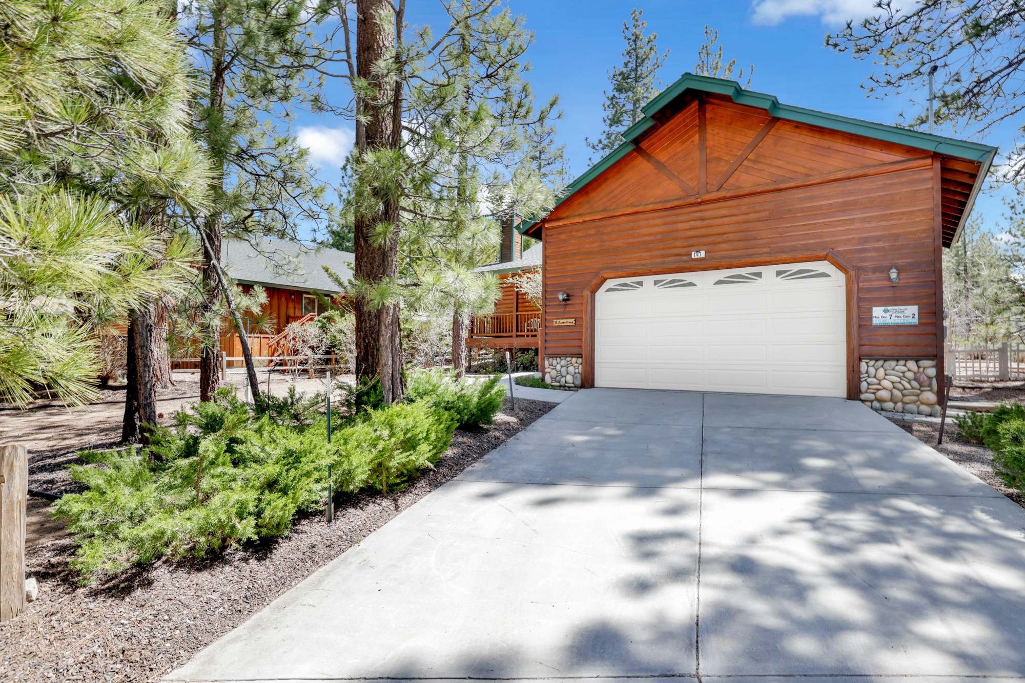 Aspen Grove Log Cabin at Big Bear Lake