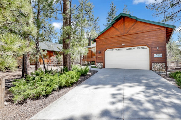 Aspen Grove Log Cabin at Big Bear Lake