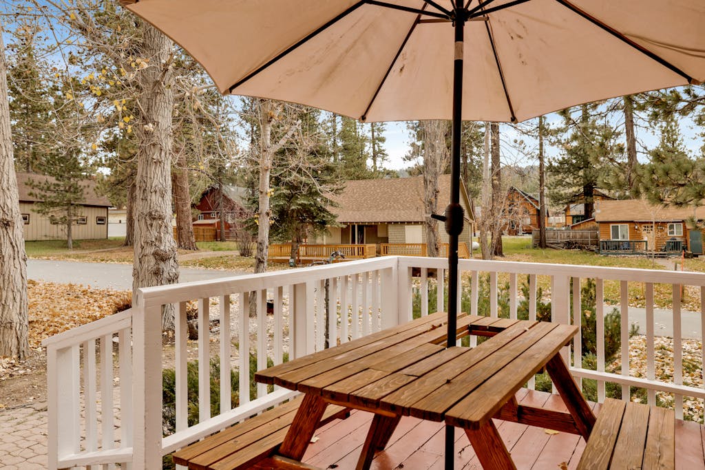 Little Bear Downtown Village Retreat at Big Bear