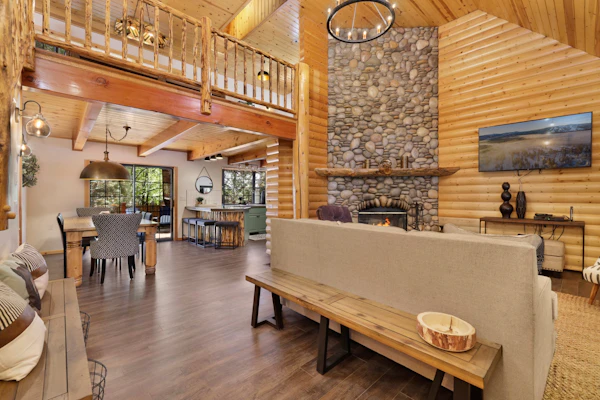 Walk-to-Slope 3BR Sanctuary: Private Sauna, Hot Tub, 3-Car Parking & Fenced Yard