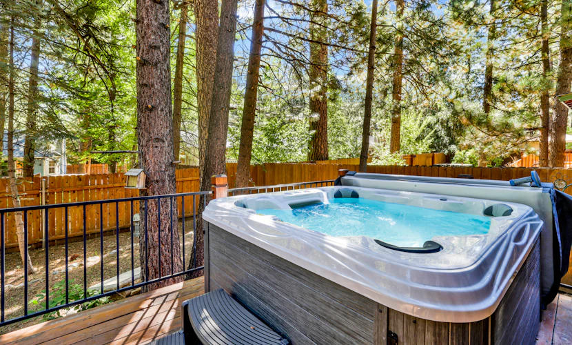Walk-to-Slope 3BR Sanctuary: Private Sauna, Hot Tub, 3-Car Parking & Fenced Yard