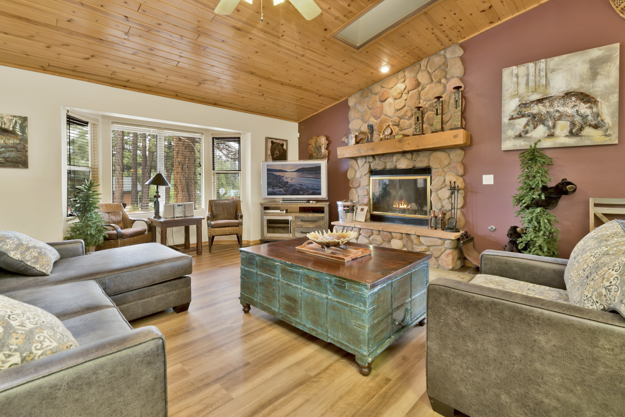 1156-Can't Bear to Leave