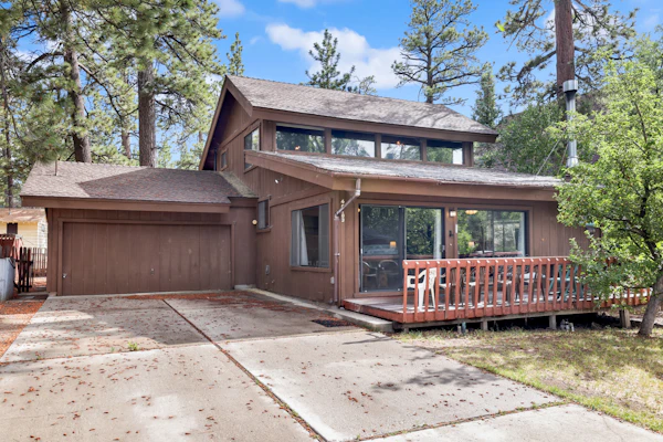 Front-Row Landmark: Walk to Village Shops & Lake - Fenced Yard & 3 Car Parking