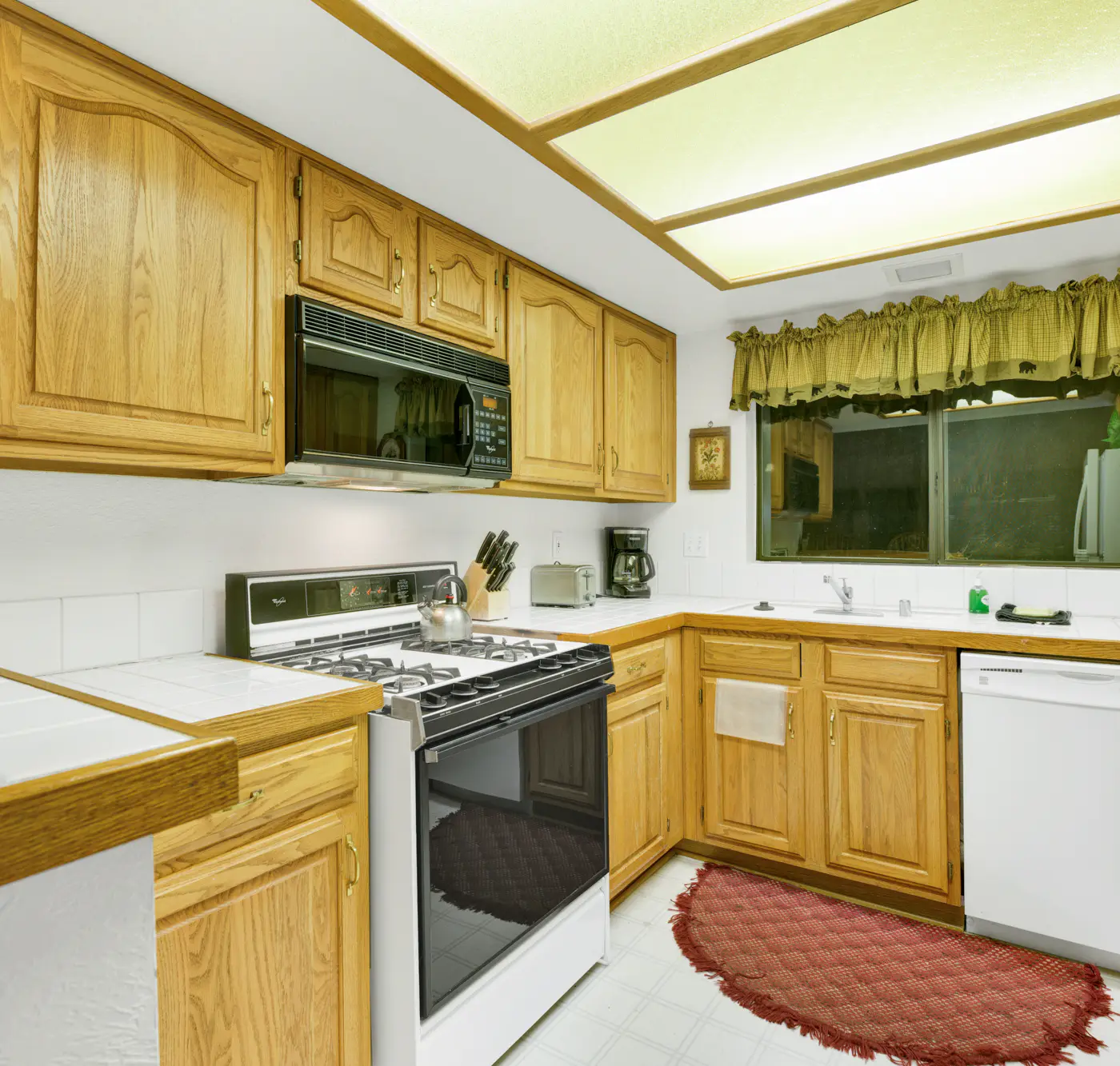 1218-Bear Golf Inn