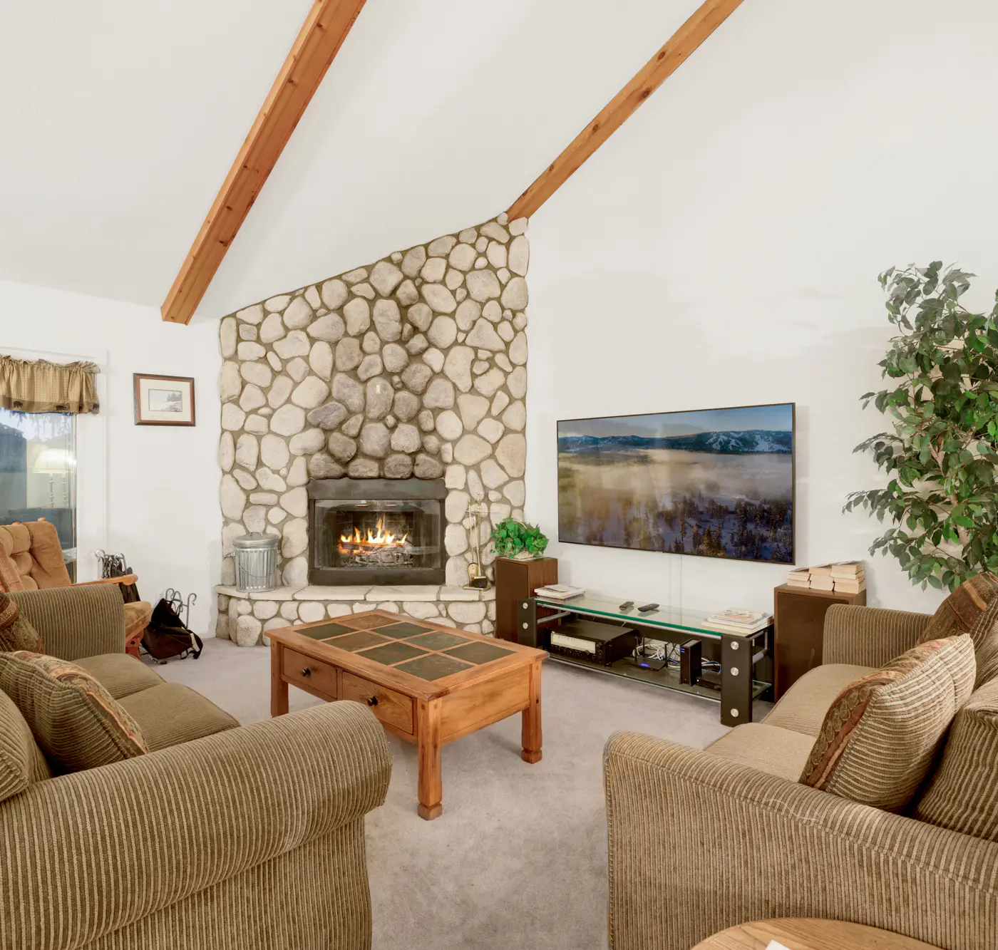 1218-Bear Golf Inn