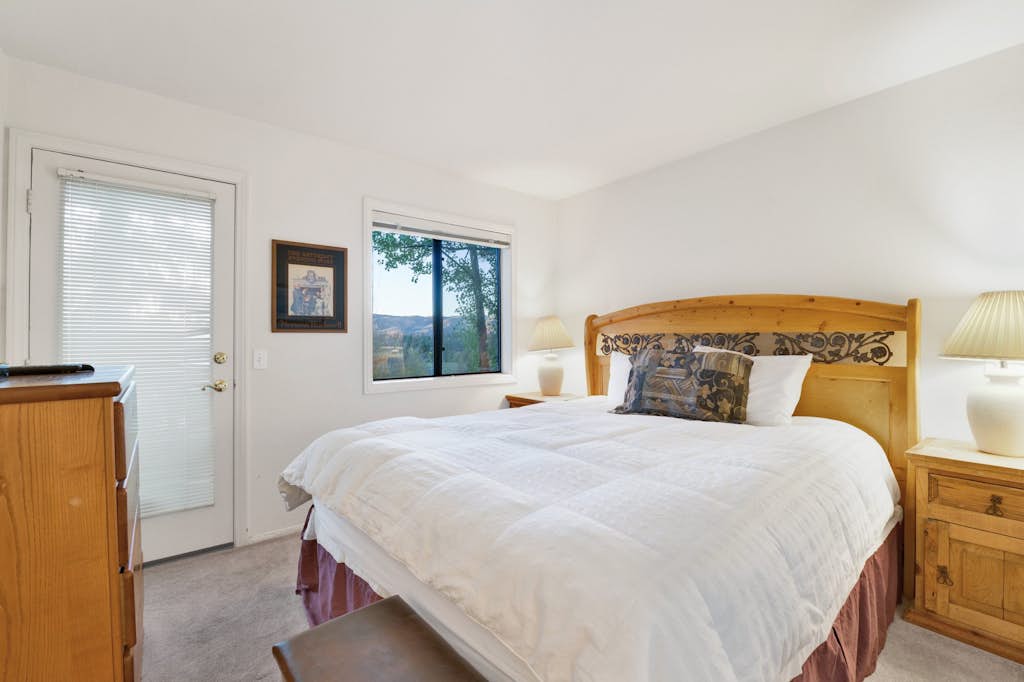 Modern 2BR/2.5BA Resort Condo: Attached Garage, Pond Views & Steps to Resort