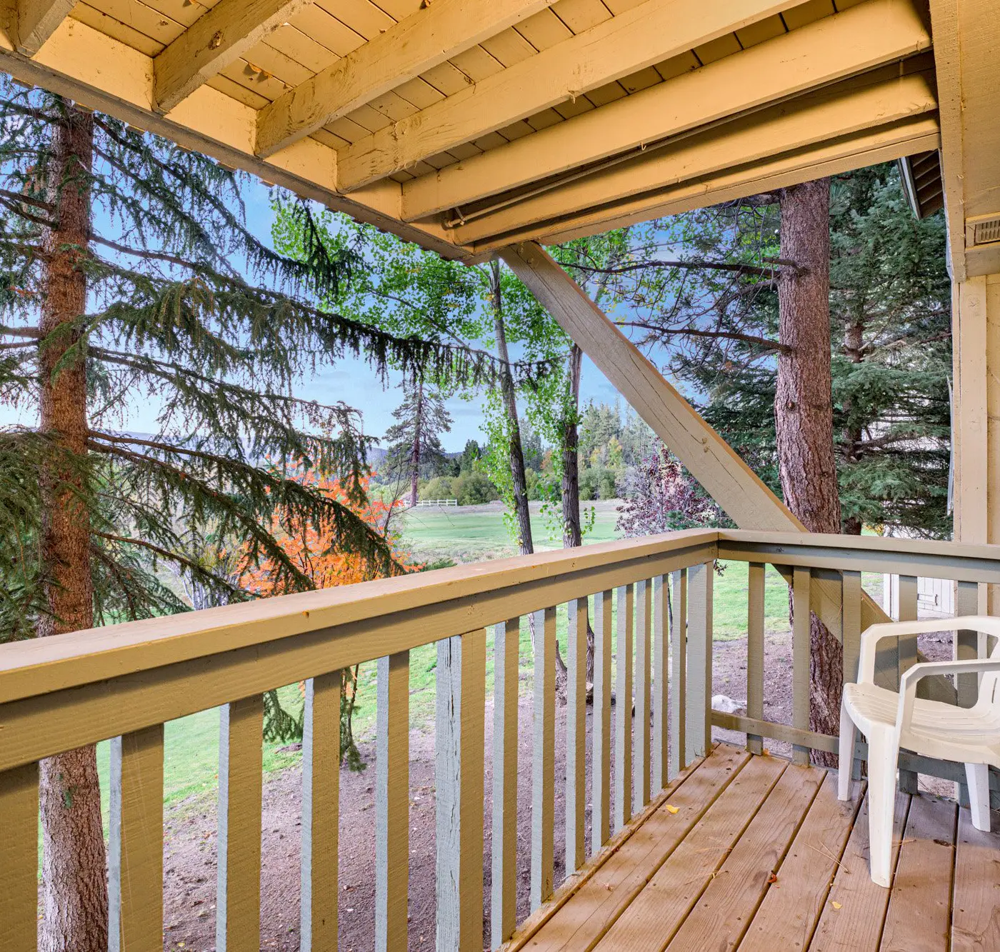 1218-Bear Golf Inn