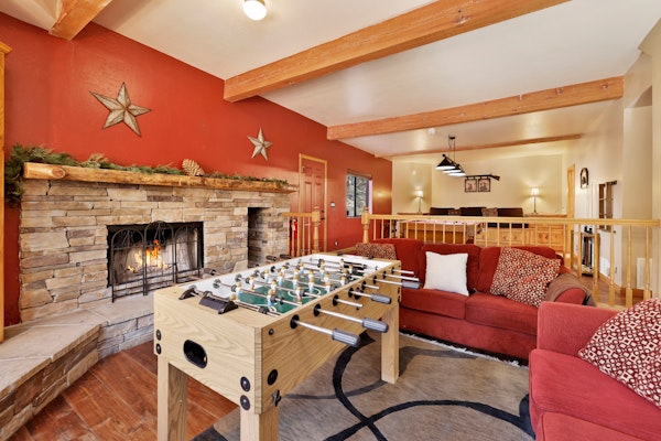 Four Happy Bears Estate- Hot Tub- Games- Ski Resort Location