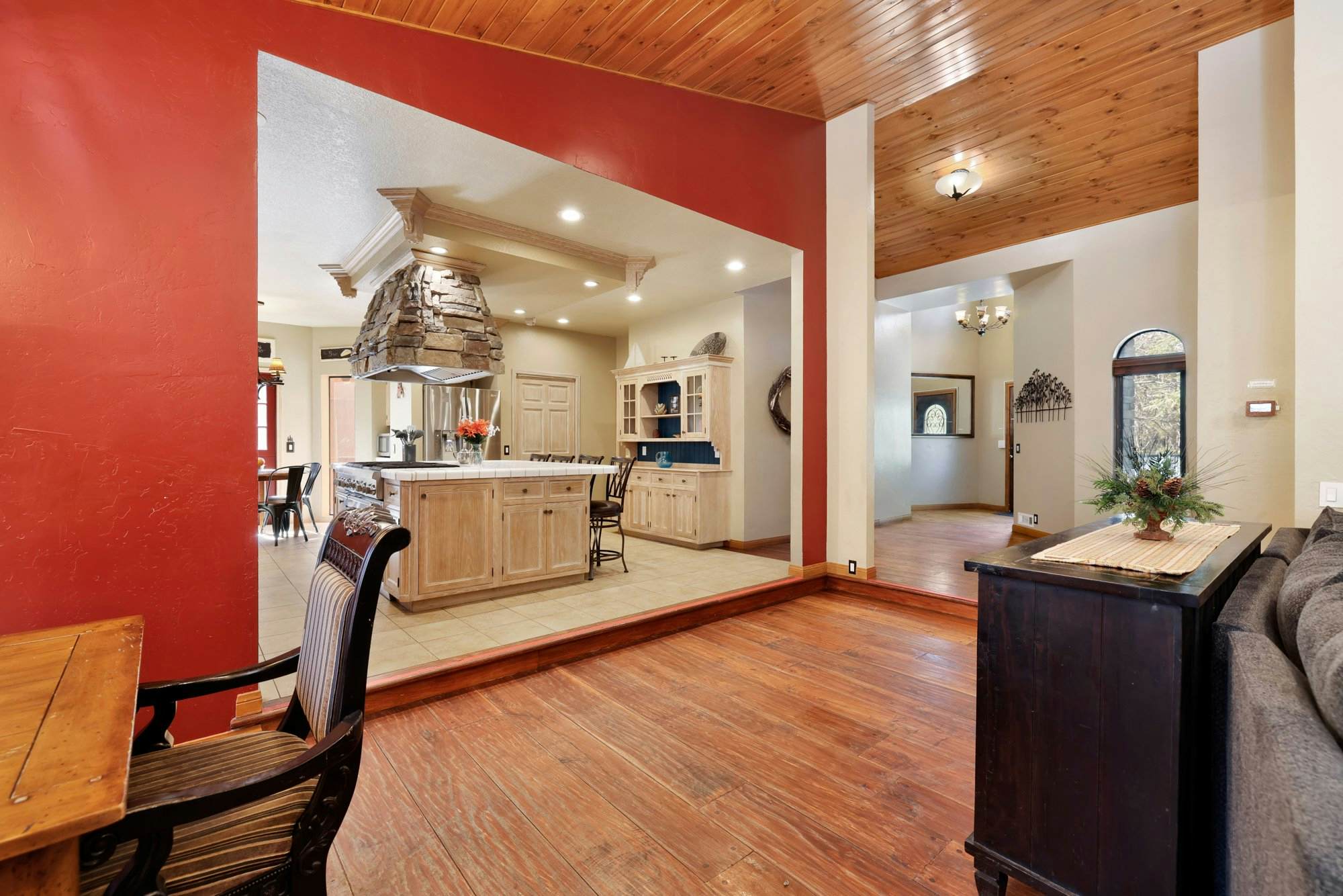 1277-Four Happy Bears Estate