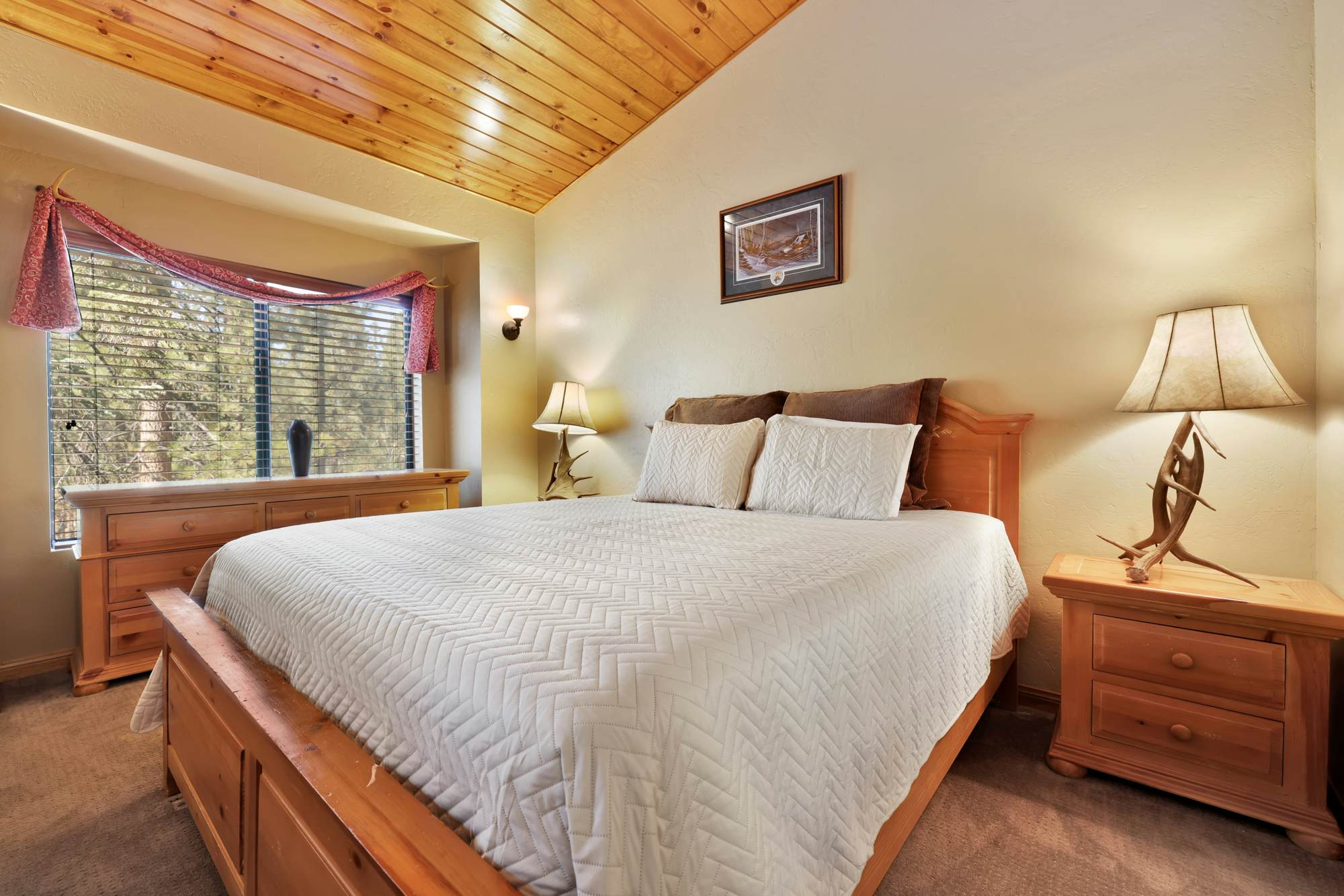 1277-Four Happy Bears Estate