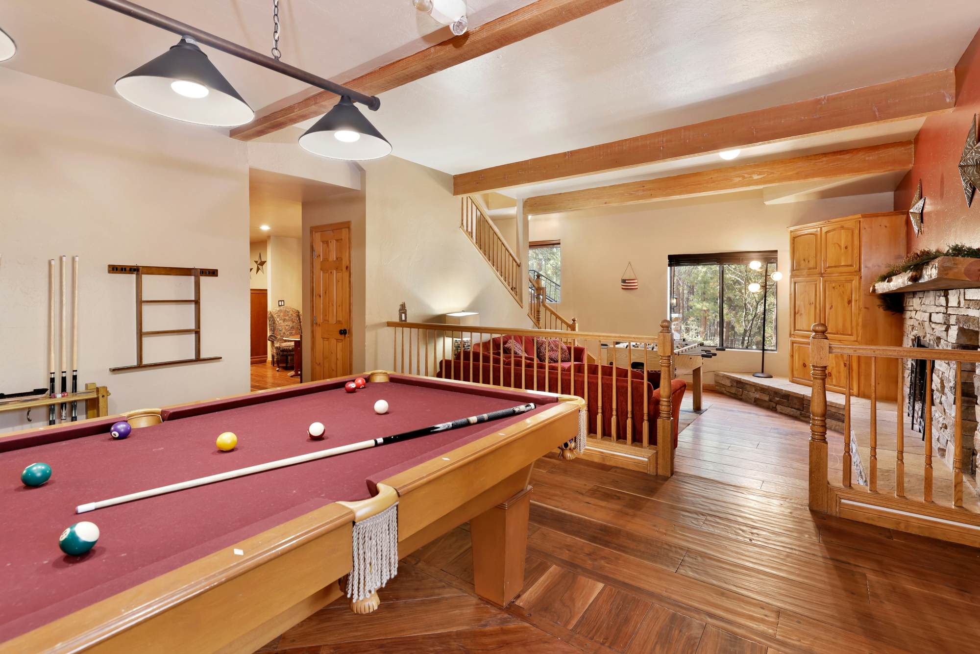 1277-Four Happy Bears Estate