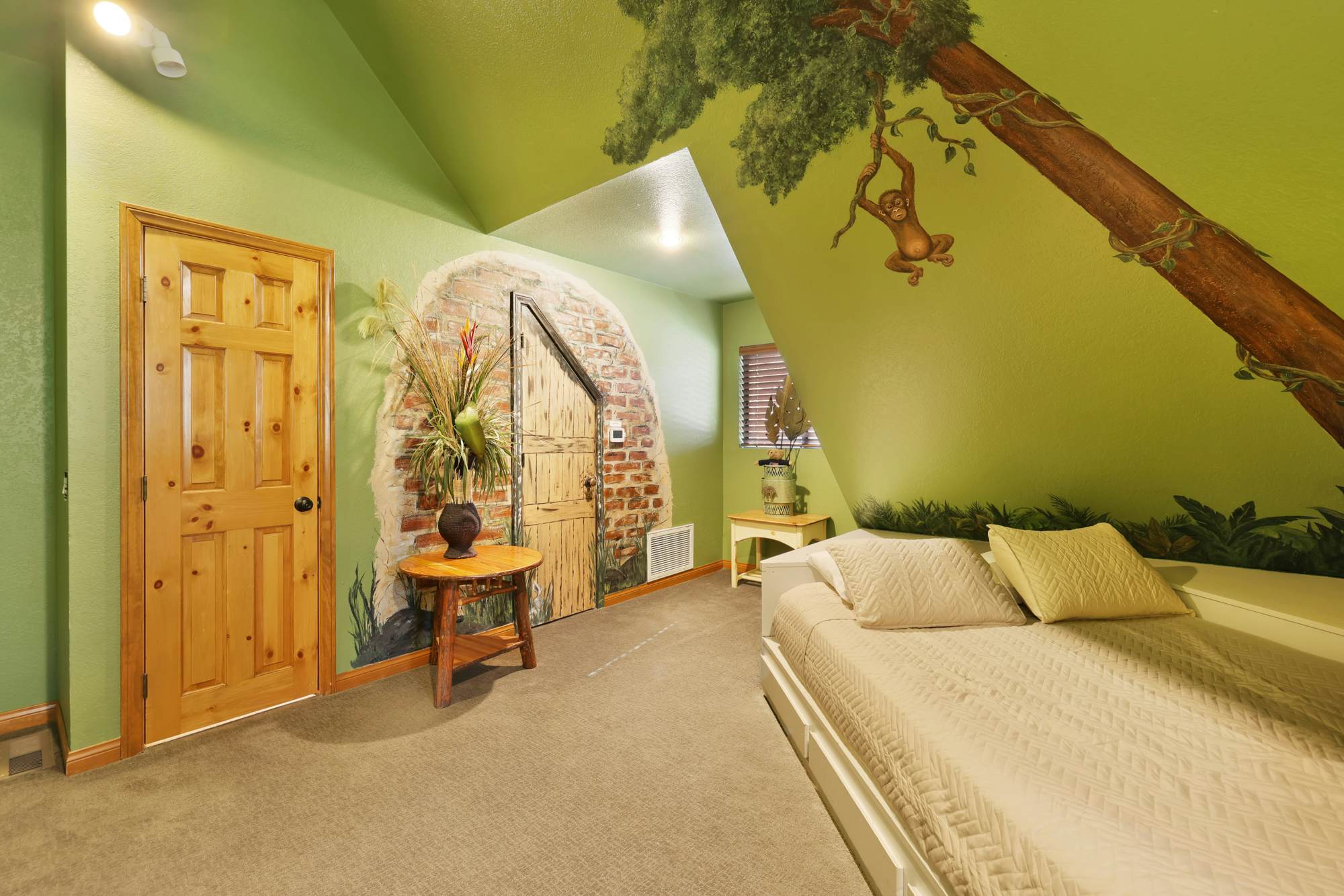 1277-Four Happy Bears Estate