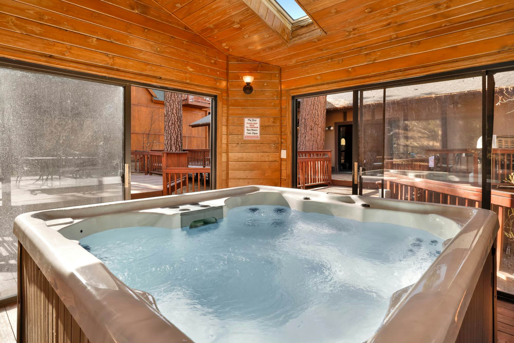 1277-Four Happy Bears Estate