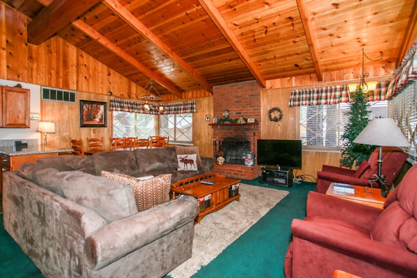 Avalon Hide Out Log Cabin Retreat at Big Bear