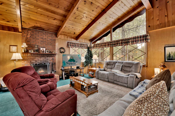 Single-Level Big Bear Cabin: Fenced Yard, Wood Fireplace, 3-Car Parking