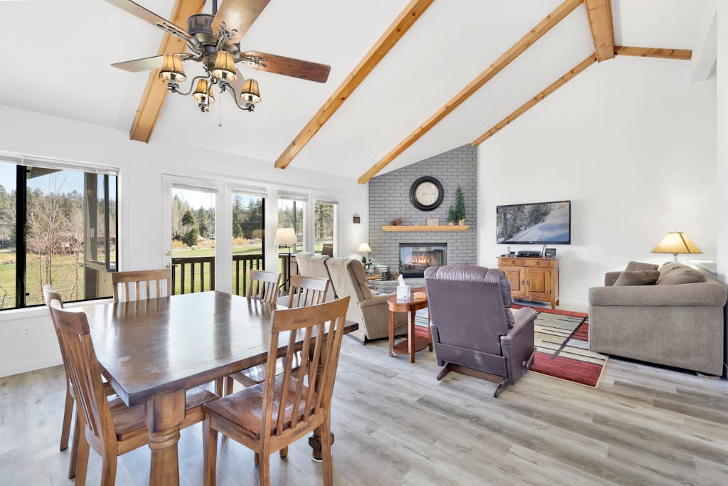 Walk to Bear Mtn Lifts! 2BR/2.5BA w/ Dual Master Suites & Private Garage