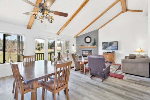 Walk to Bear Mtn Lifts! 2BR/2.5BA w/ Dual Master Suites & Private Garage