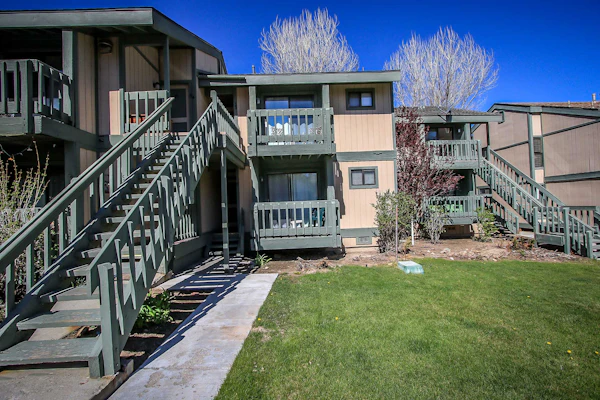 Boulder Creek 8 Lakeside Townhouse Retreat