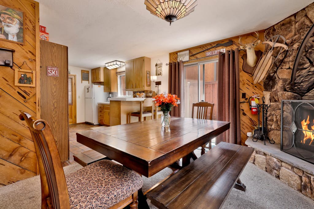 Popko's Place • Walk to Snow Summit | Skip Parking Fees, Minutes to Village & Lake