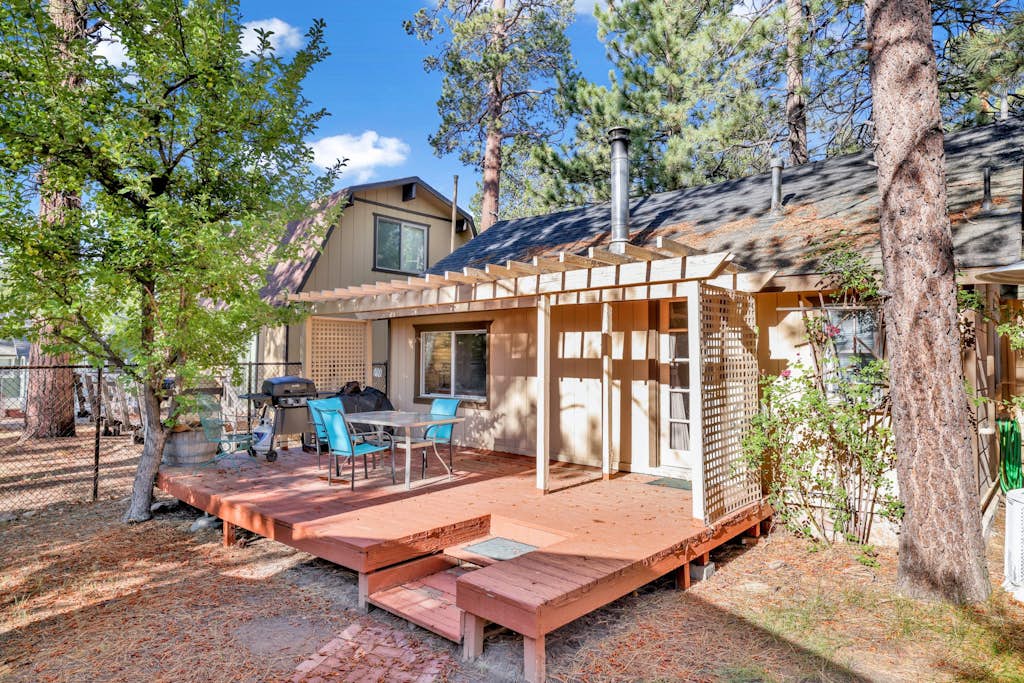 Pines 23 | Cozy Village Retreat w/ Forest Views, Fireplace & Walk-to-Lake