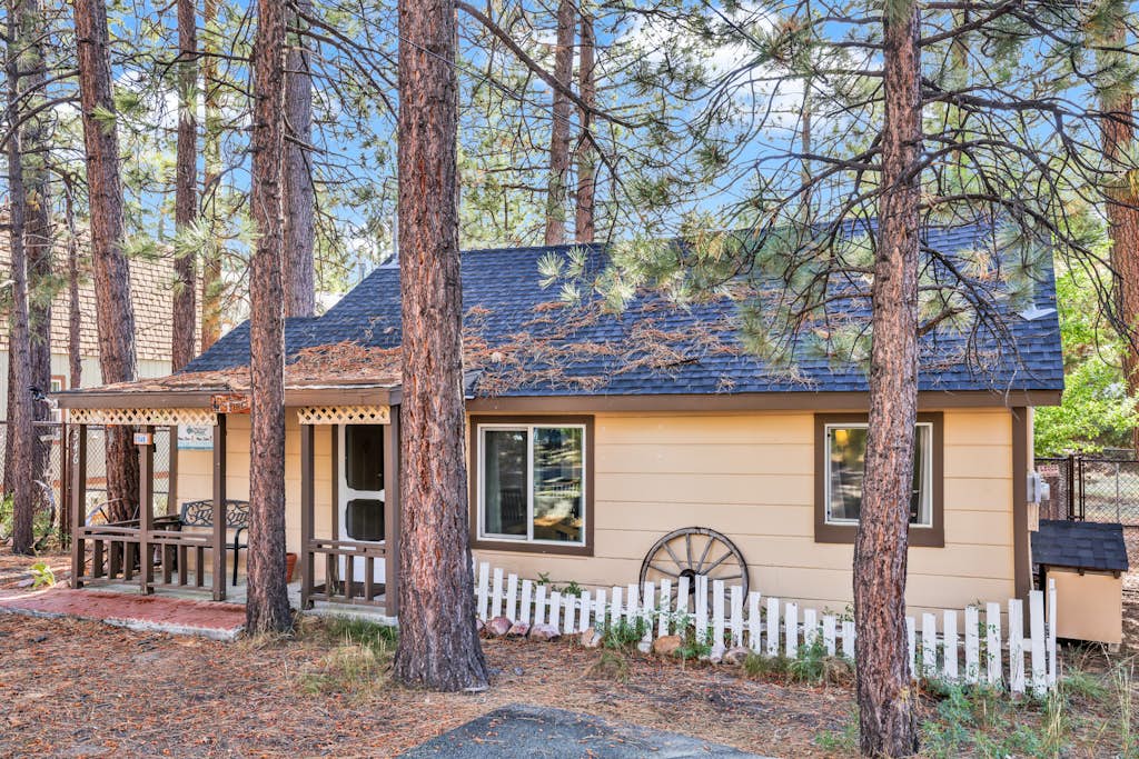 Pines 23 | Cozy Village Retreat w/ Forest Views, Fireplace & Walk-to-Lake