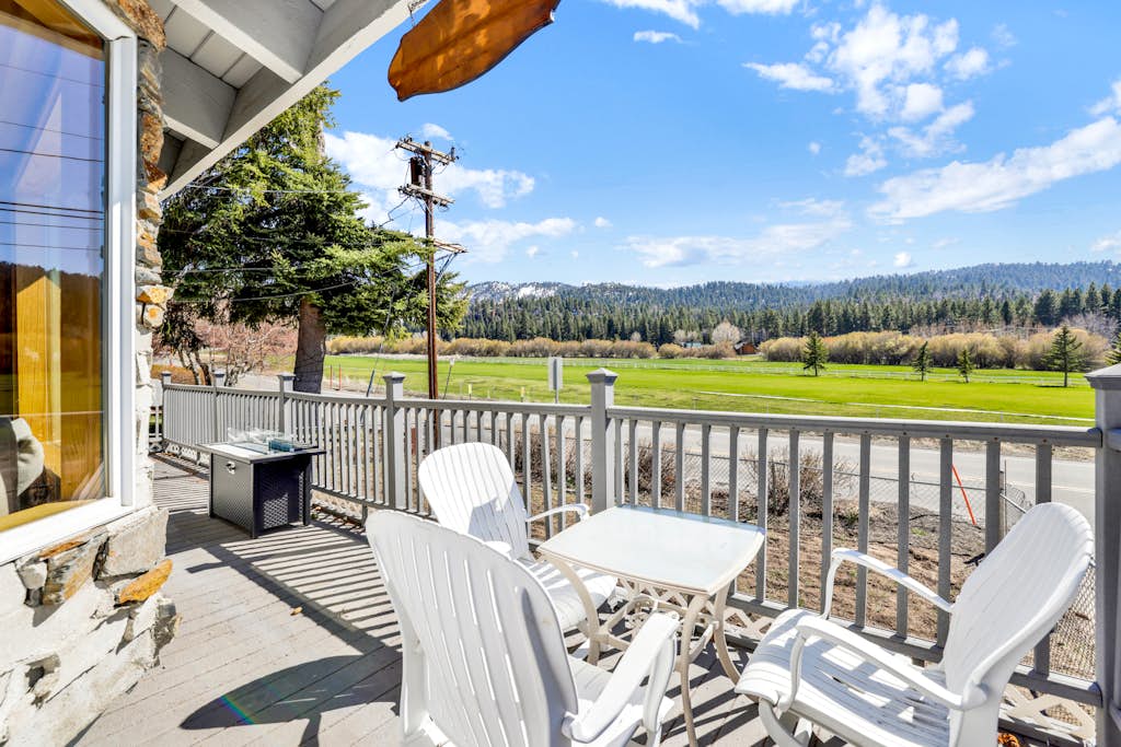Family Retreat: Walk to Zoo & Golf Course | 3BR w/ BBQ & Wood Fire