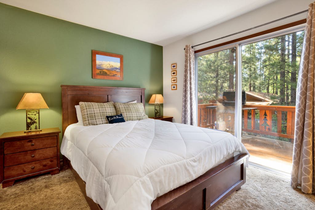 Cedar Pines Retreat at Big Bear