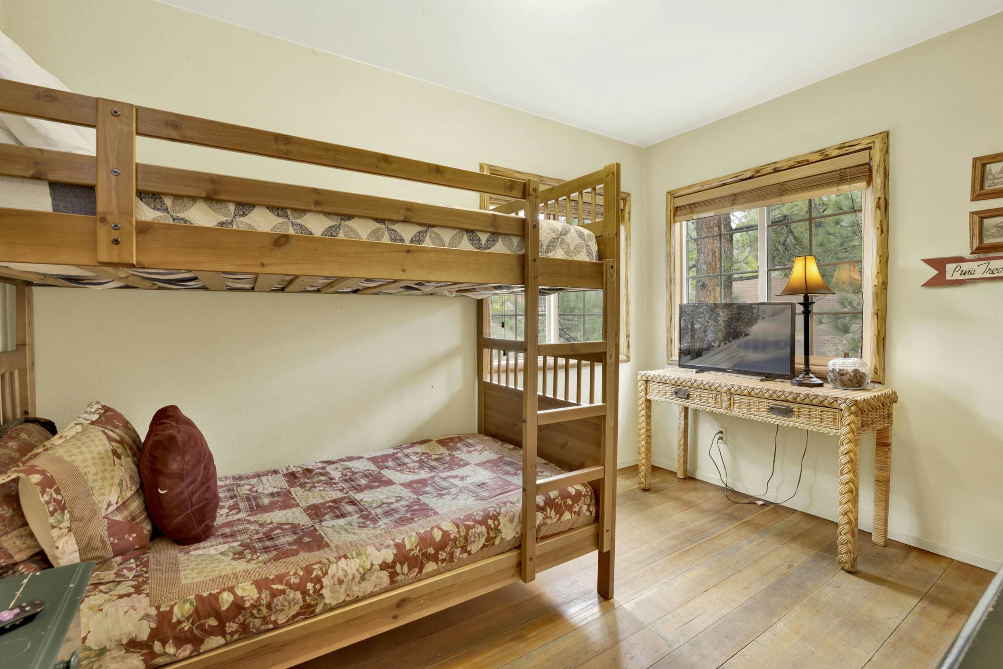 537-Nine Pines Lodge