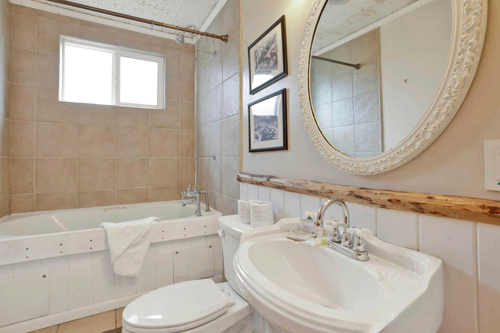 537-Nine Pines Lodge