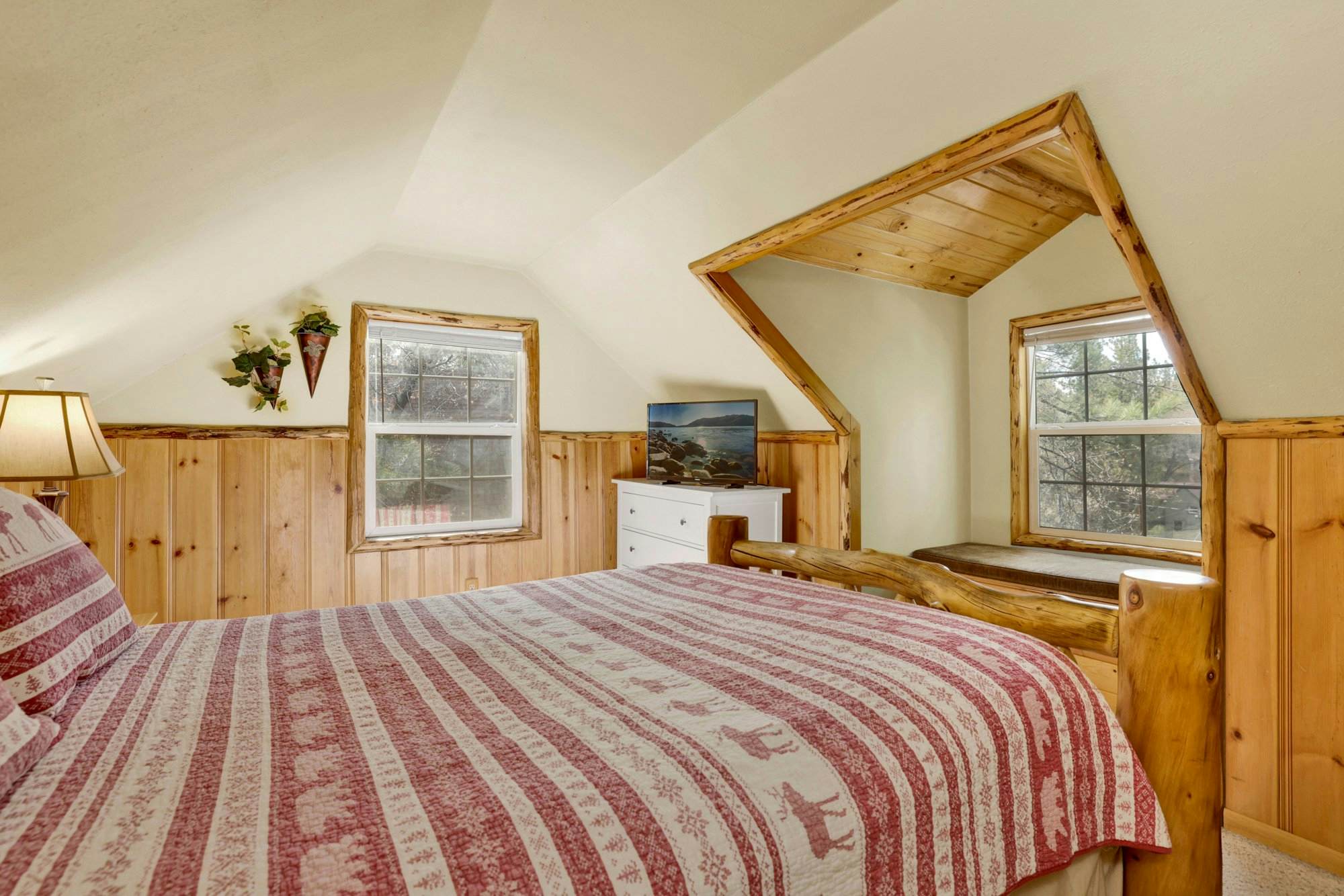 537-Nine Pines Lodge