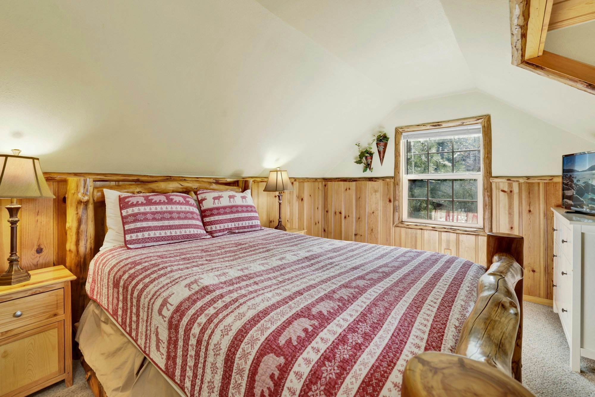 537-Nine Pines Lodge