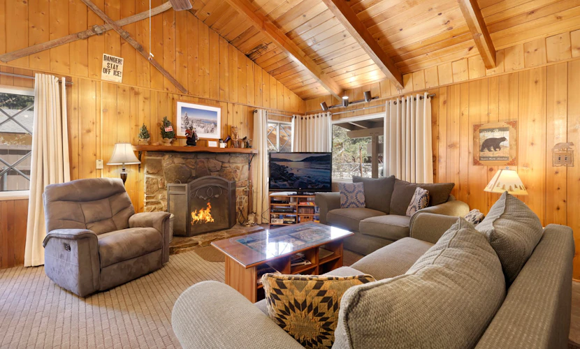 Cozy & Relaxing Oriole Cottage at Big Bear Lake