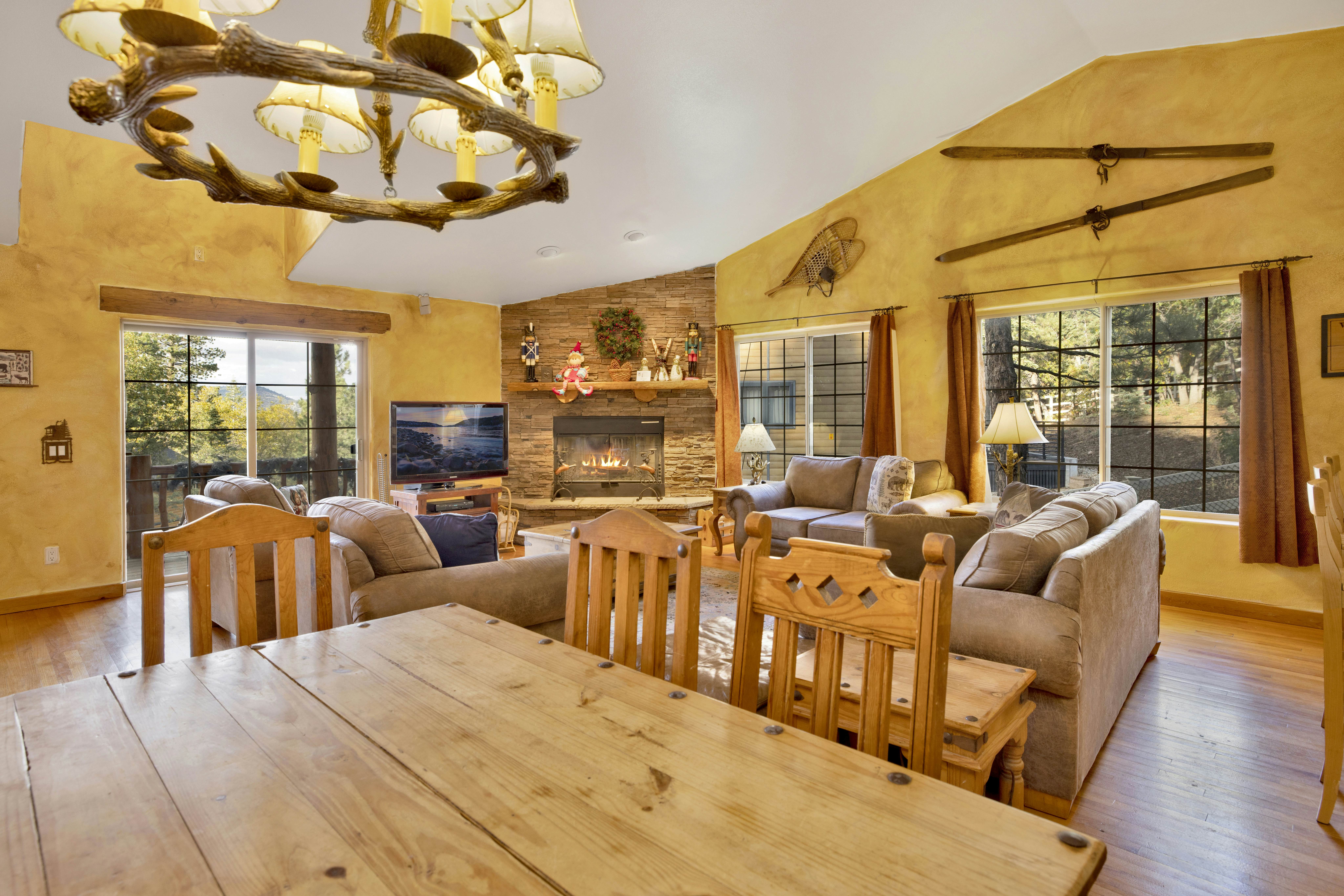 735-Bear Creek Lodge