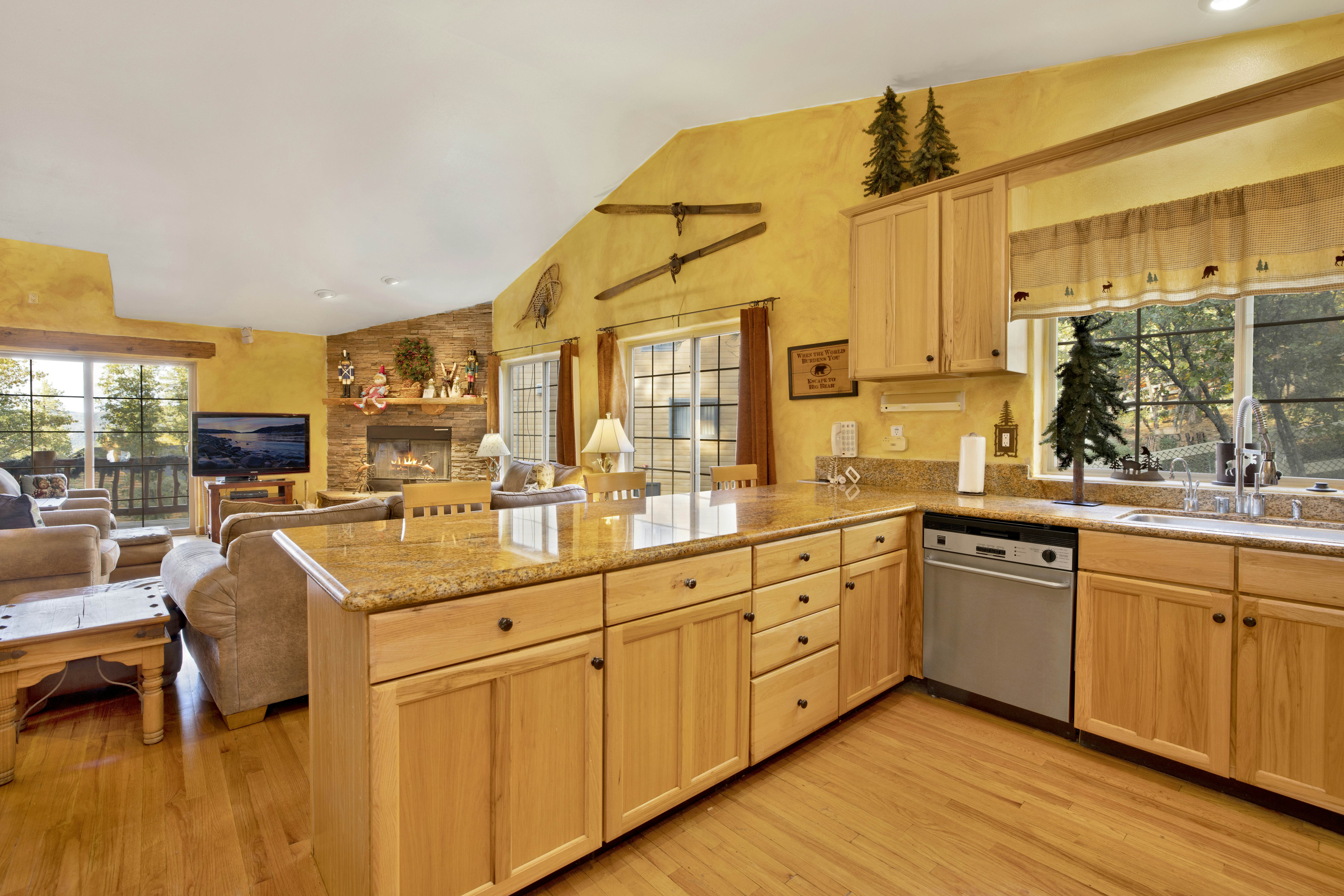 735-Bear Creek Lodge