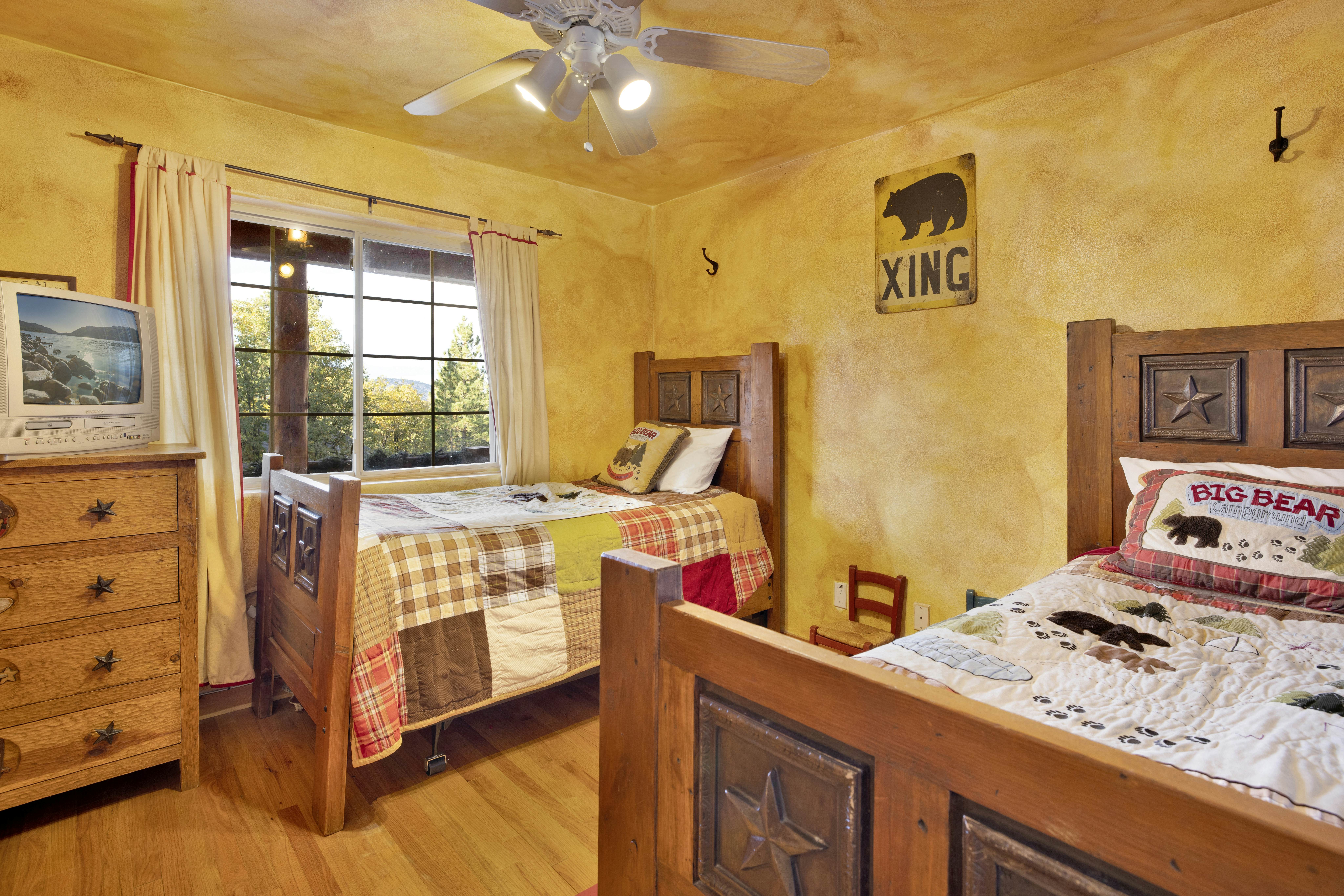 735-Bear Creek Lodge