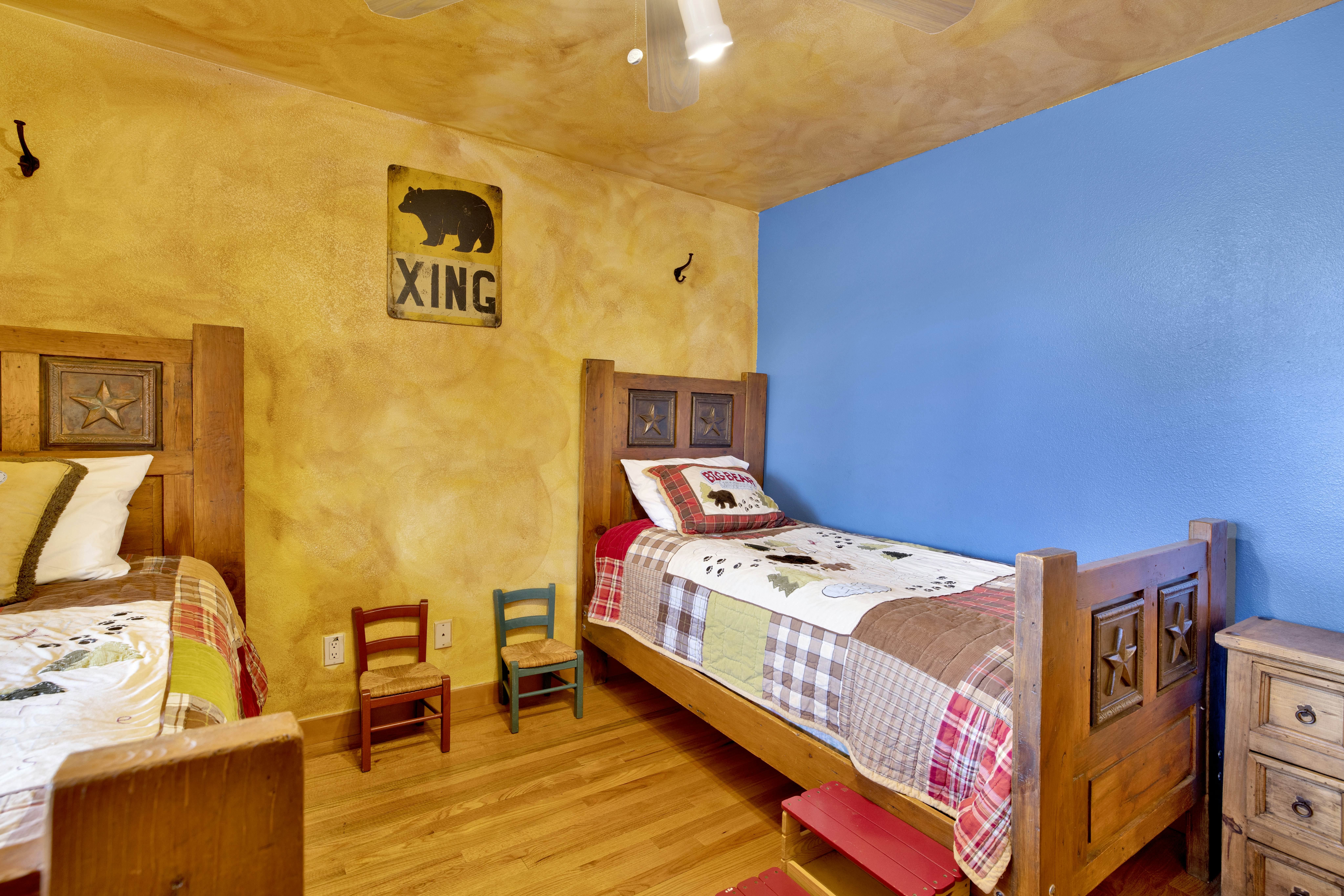 735-Bear Creek Lodge