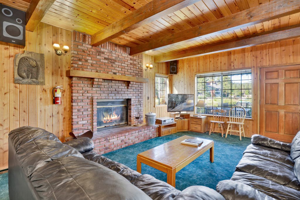 7BR/6.5BA Lakefront Estate: Private Boat Dock, Wood Fireplace & Village Access