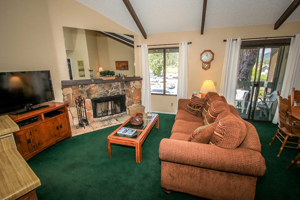 Boulder Creek 33 Lakeside Townhouse Retreat