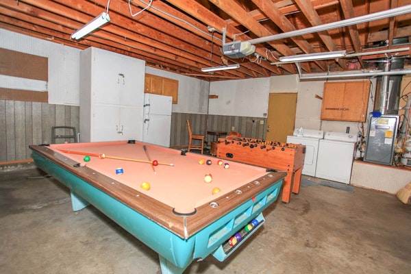 Cozy Up to Summit — Walk to Snow Summit | Hot Tub | Game Room | Mountain Retreat