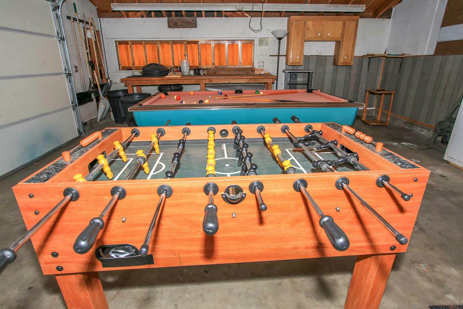 1651-Cozy up to Summit