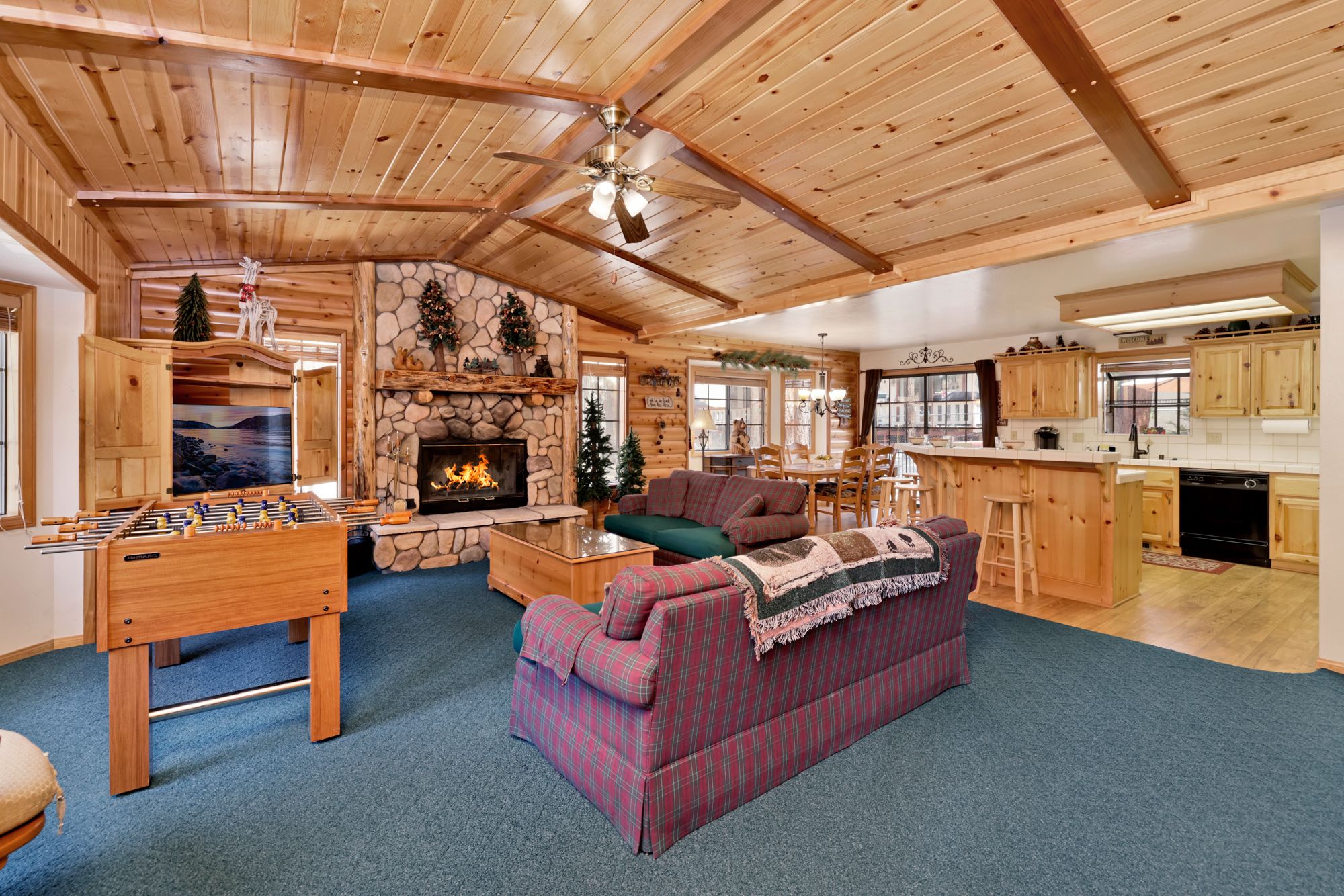 Retreat To Fox Farm Central Log Cabin Chalet at Big Bear