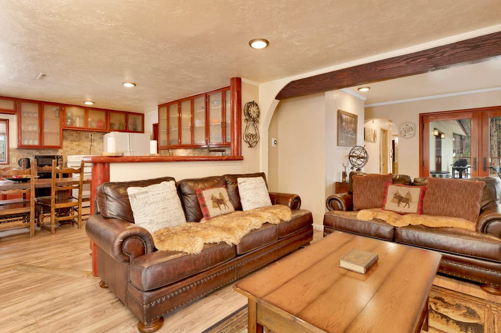 Swiss Delight Family Retreat w/ Hot Tub + Games