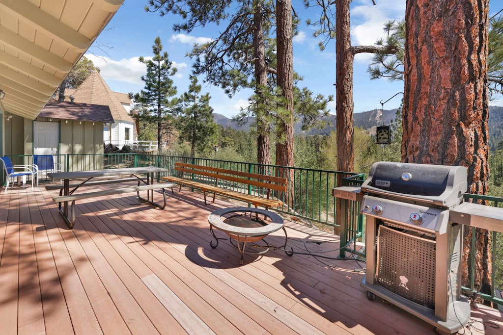 Scenic Retreat in Moonridge at Big Bear Lake