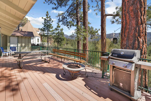 Scenic Retreat in Moonridge at Big Bear Lake