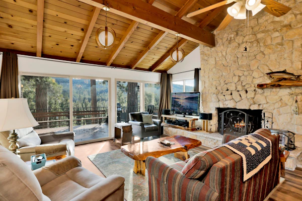 Scenic Retreat in Moonridge at Big Bear Lake