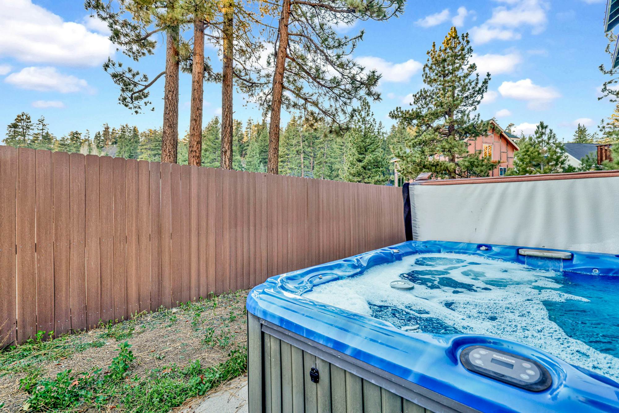 1826-Fawnskin Chalet