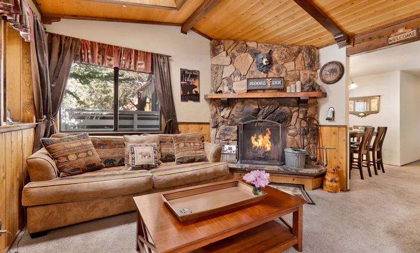 Moose Inn Bear Mountain Cottage at Big Bear