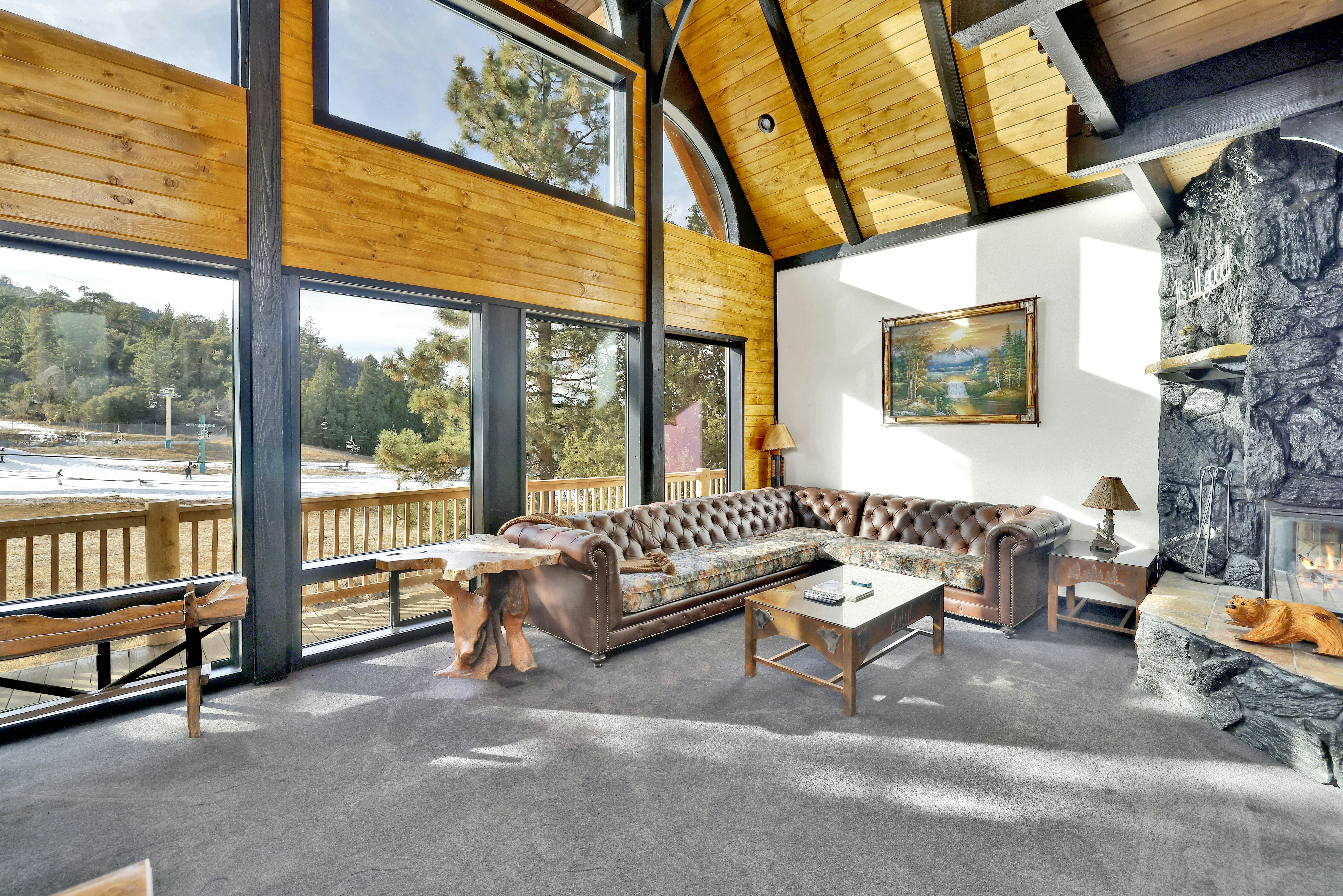 1842-Black Diamond Chalet