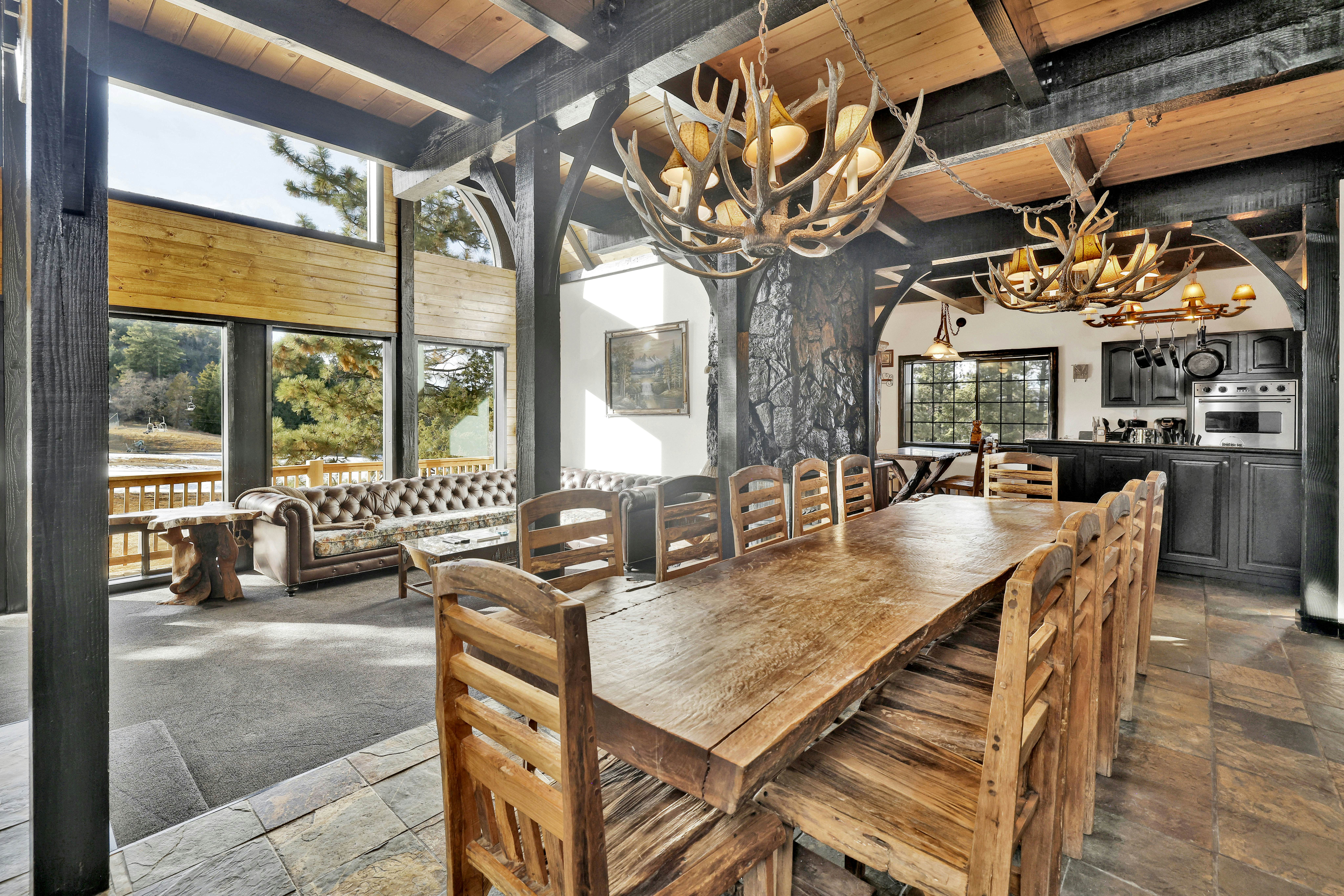 1842-Black Diamond Chalet